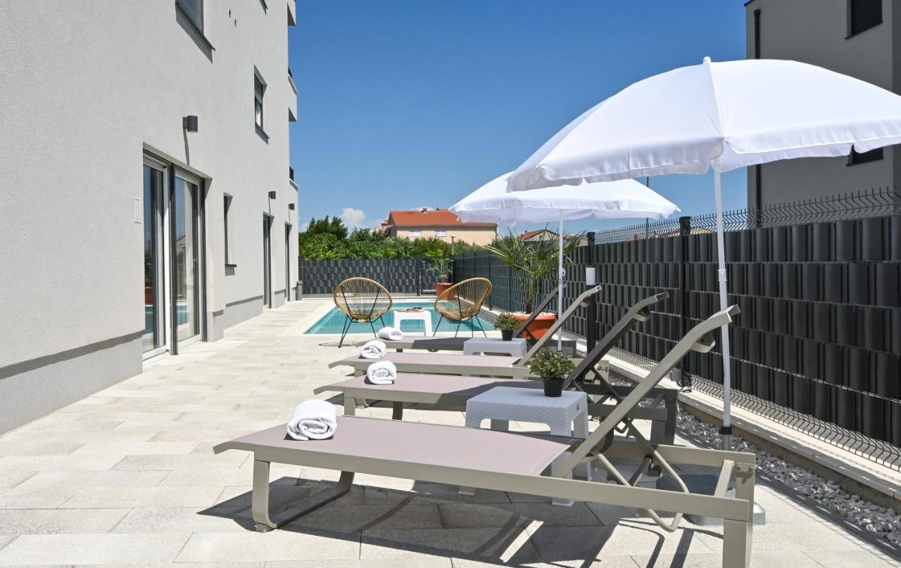Luxury Apartment Maravic With Private Pool Трогир Экстерьер фото